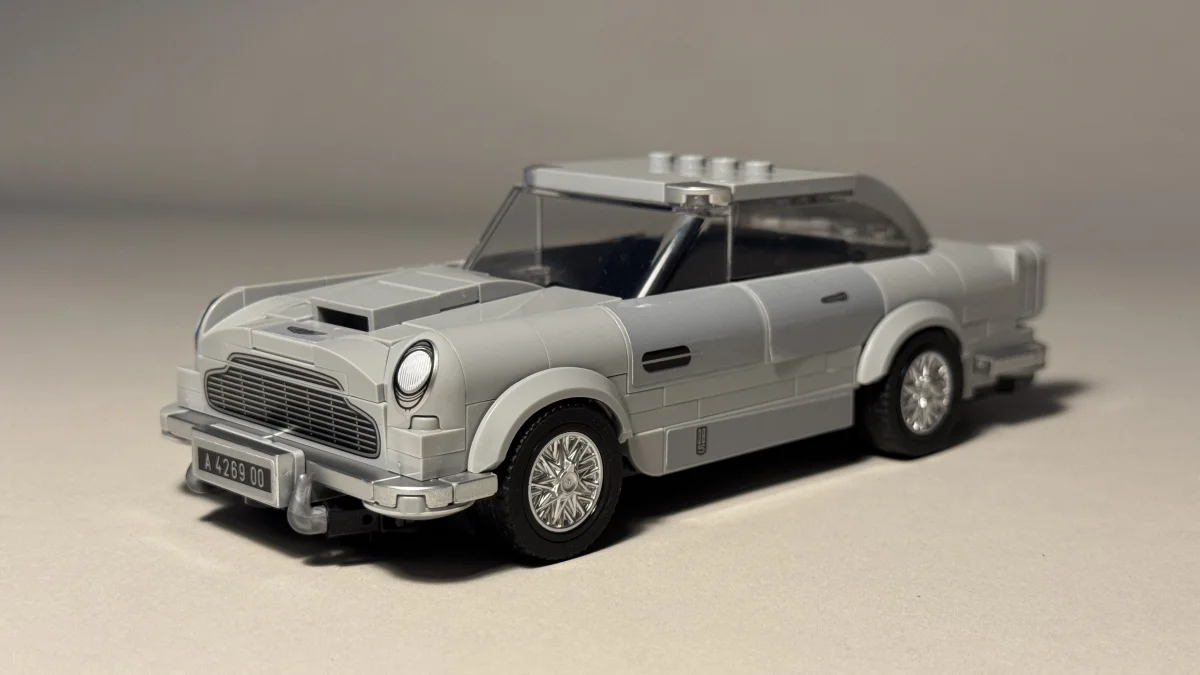 James Bond Aston Martin DB5 LEGO Speed Champions model additional image 2 thumbnail