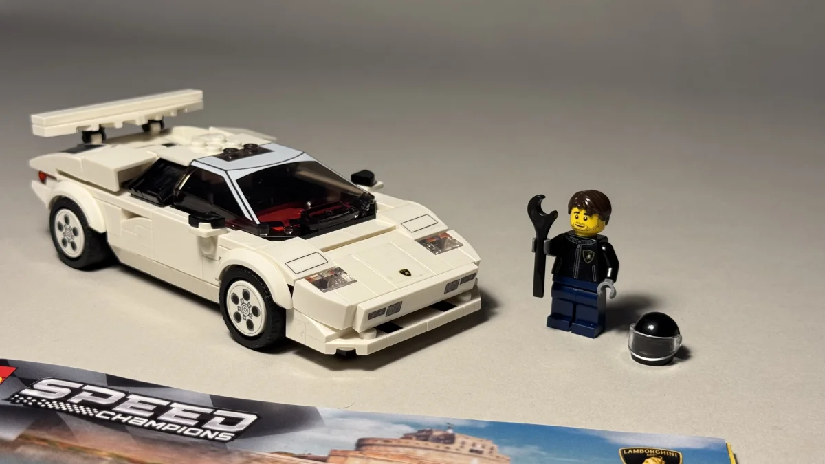 Lamborghini Countach LEGO Speed Champions model additional image 9 thumbnail