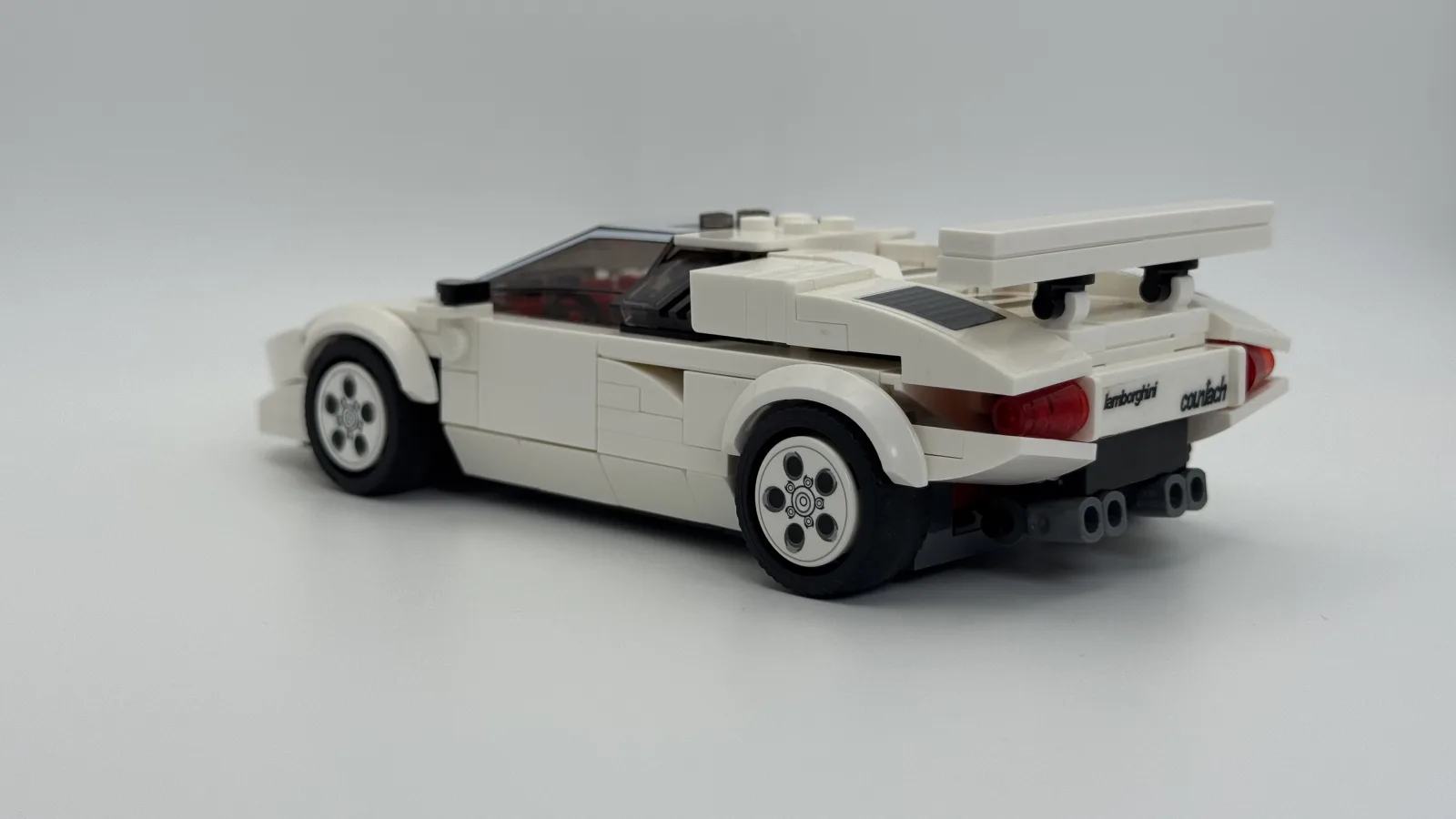 Lamborghini Countach LEGO Speed Champions model additional image 4 thumbnail