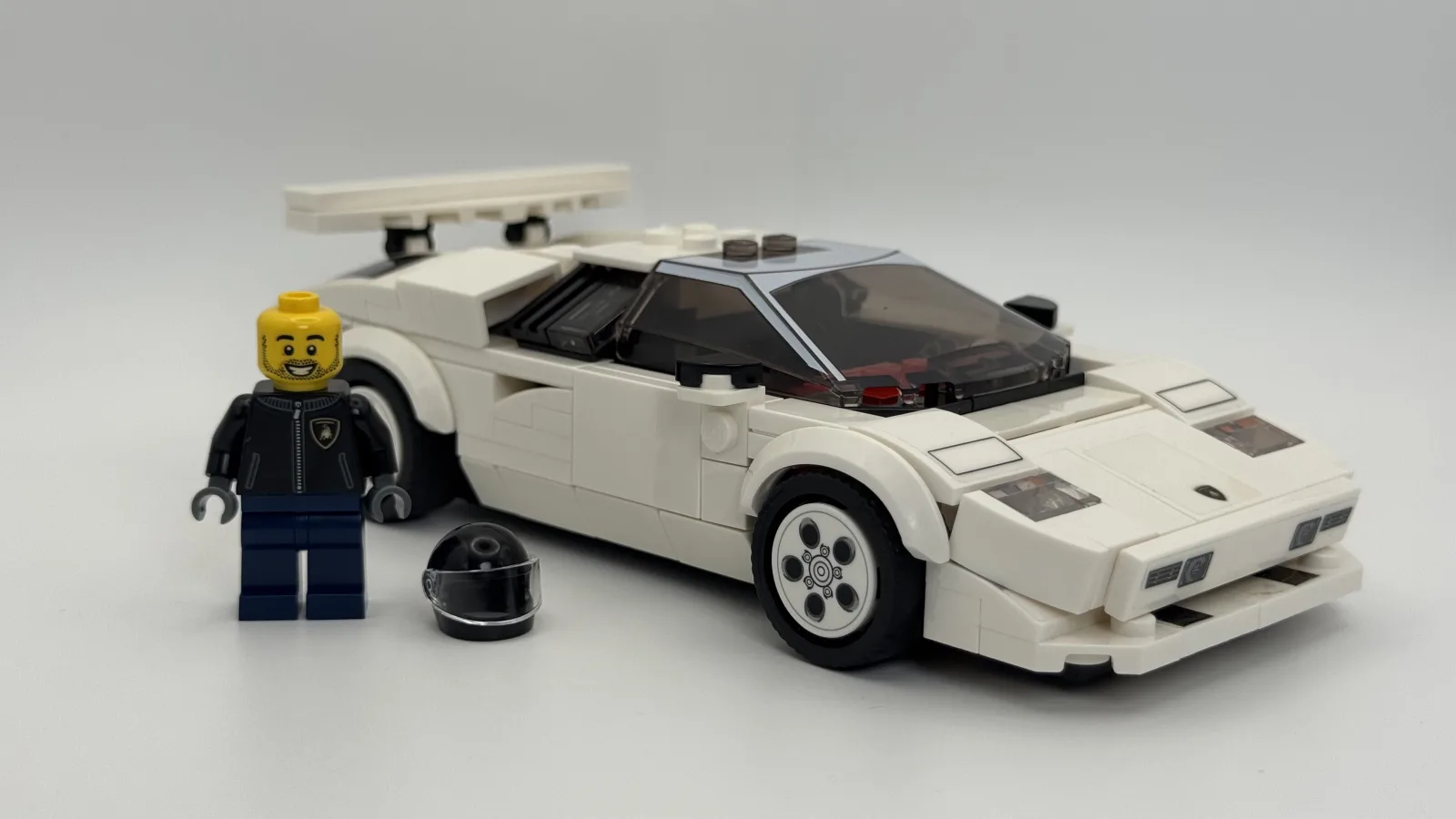 Lamborghini Countach LEGO Speed Champions model additional image 9 thumbnail