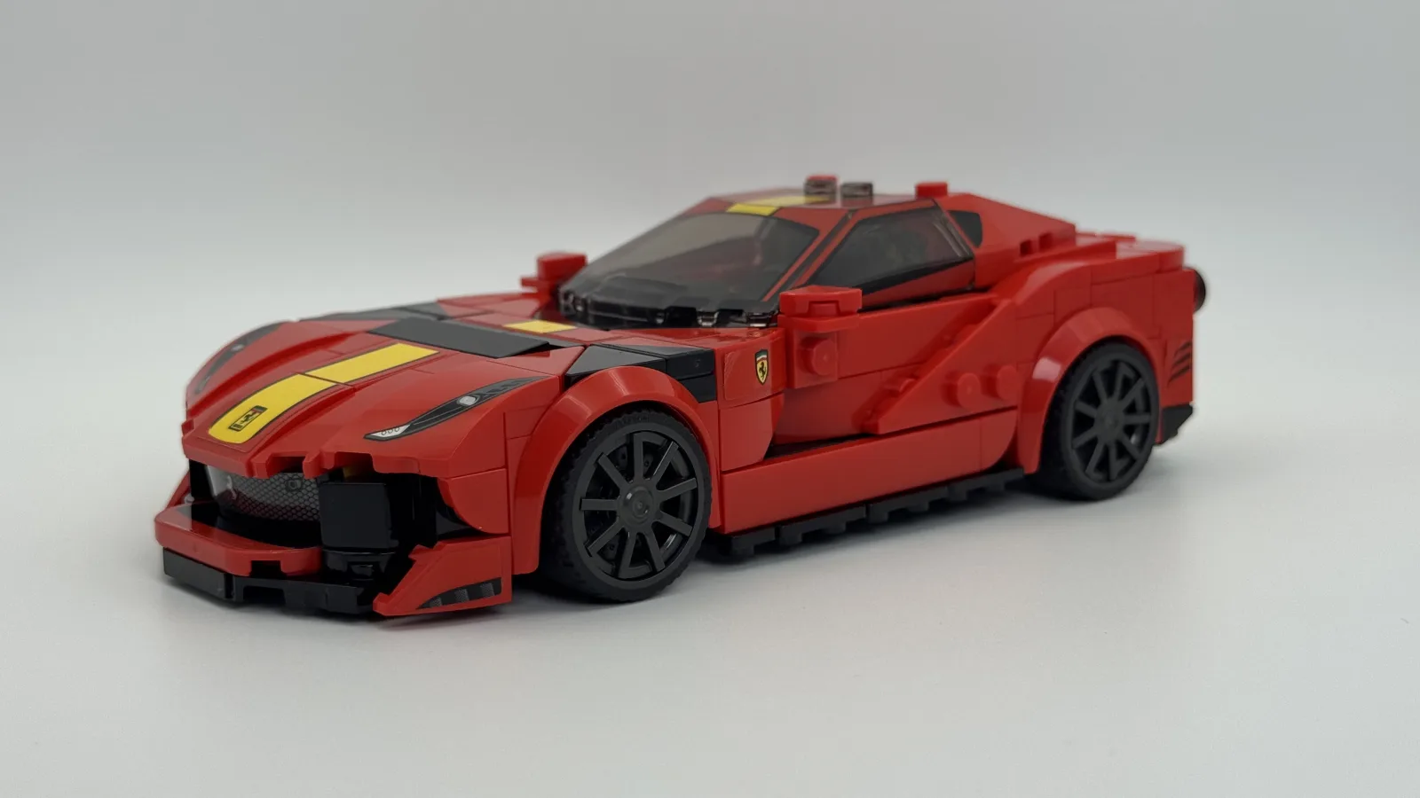 Ferrari 812 Competizione LEGO Speed Champions model additional image 2 thumbnail