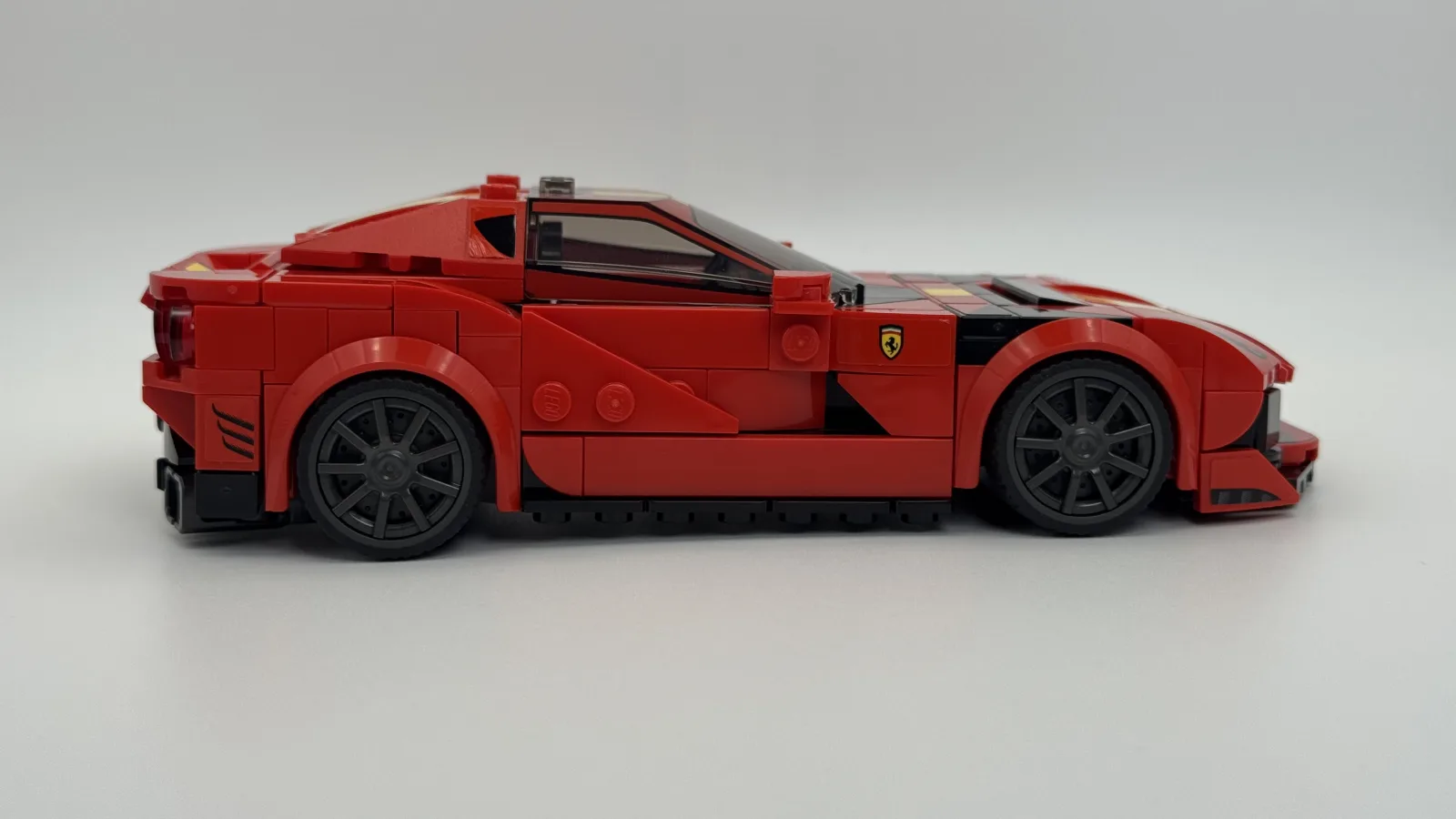 Ferrari 812 Competizione LEGO Speed Champions model additional image 7 thumbnail