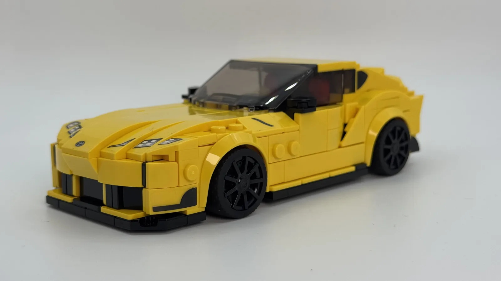 LEGO Speed Champions 76901 Toyota GR Supra additional image 2 thumbnail