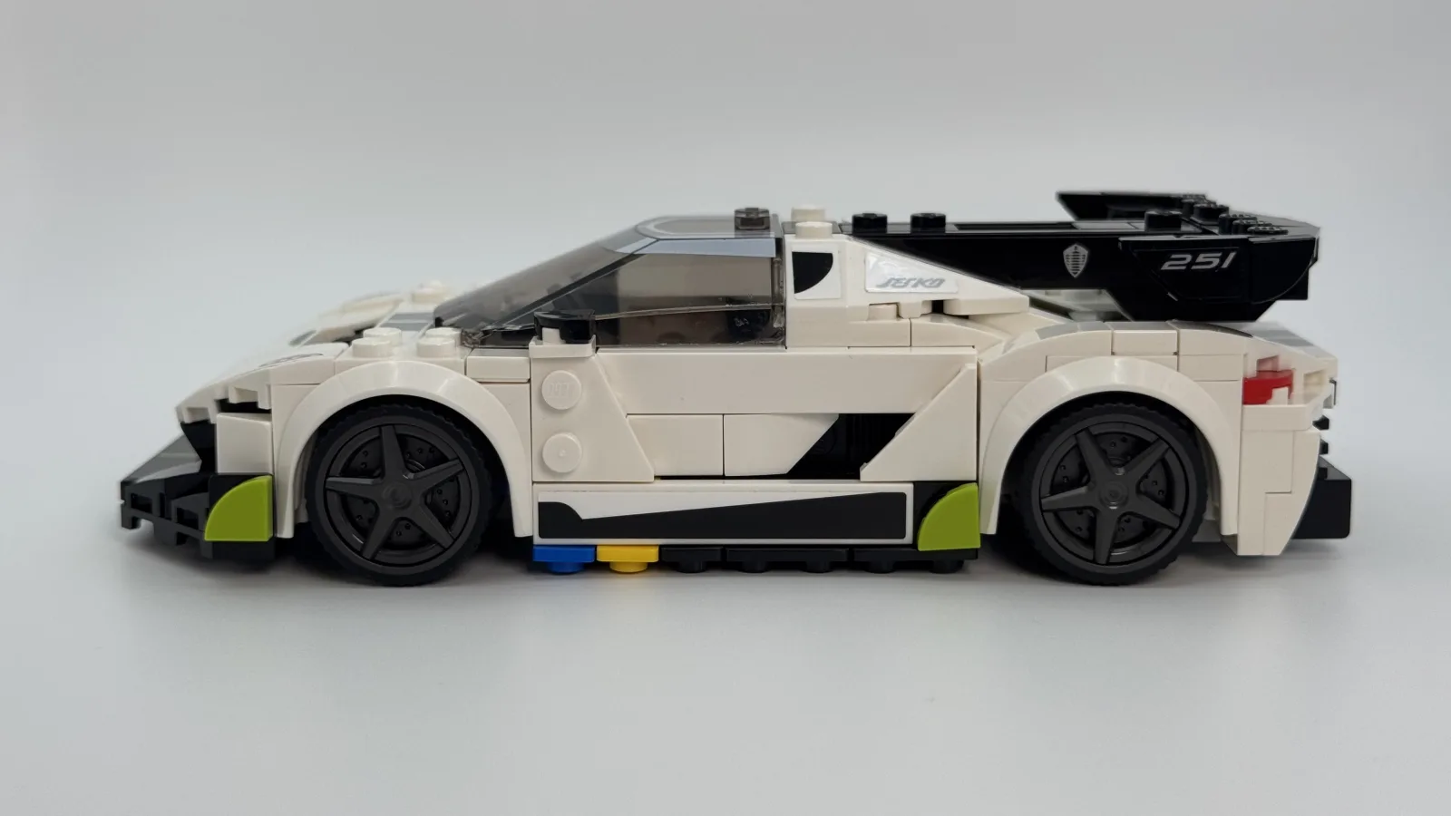 LEGO Speed Champions 76900 Koenigsegg Jesko additional image 3 thumbnail