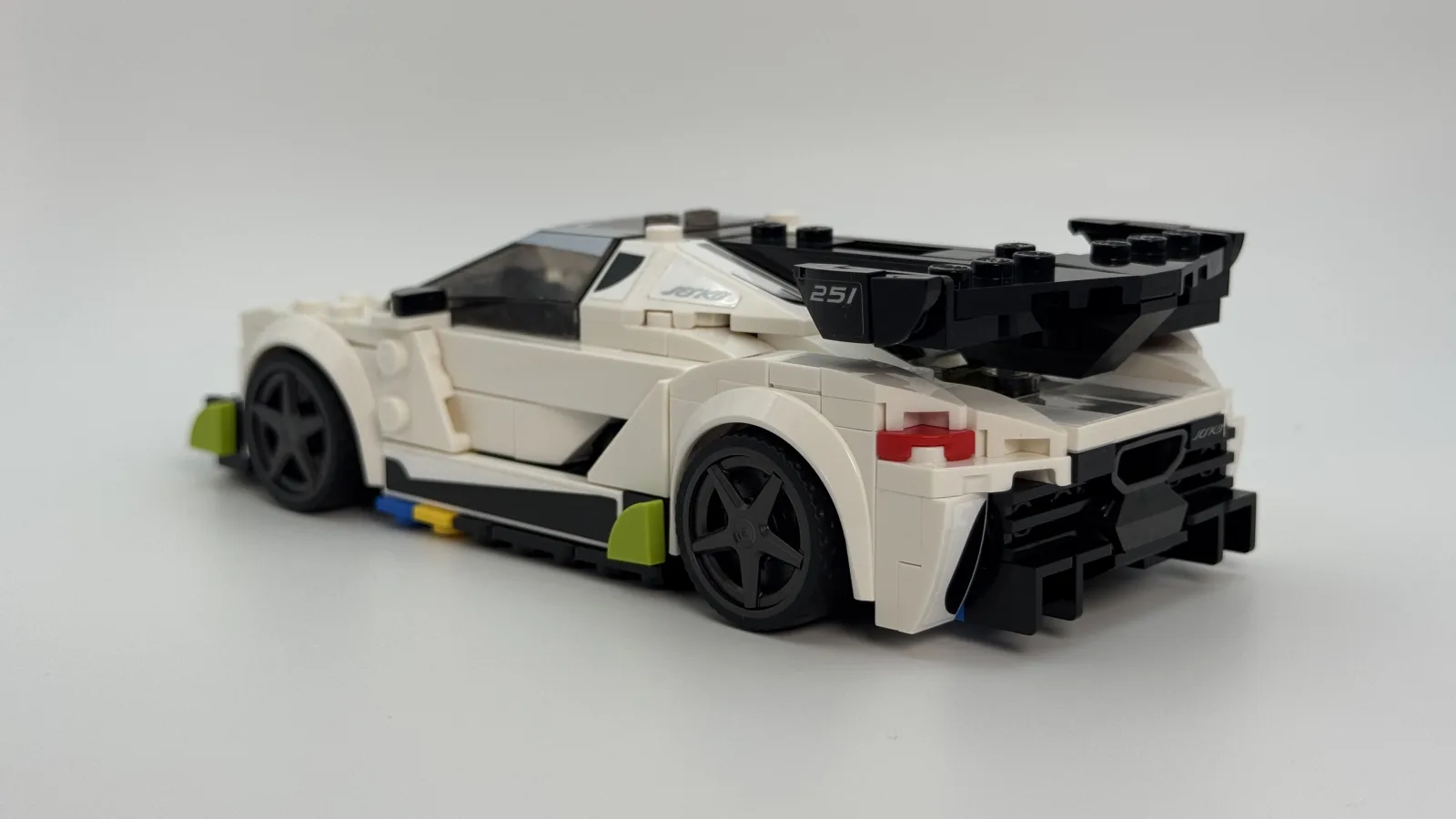 LEGO Speed Champions 76900 Koenigsegg Jesko additional image 4 thumbnail