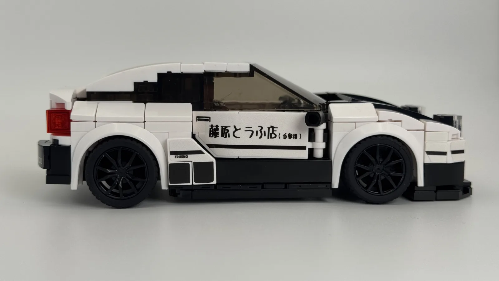 Toyota Sprinter Trueno AE86 (Initial D) additional image 7 thumbnail