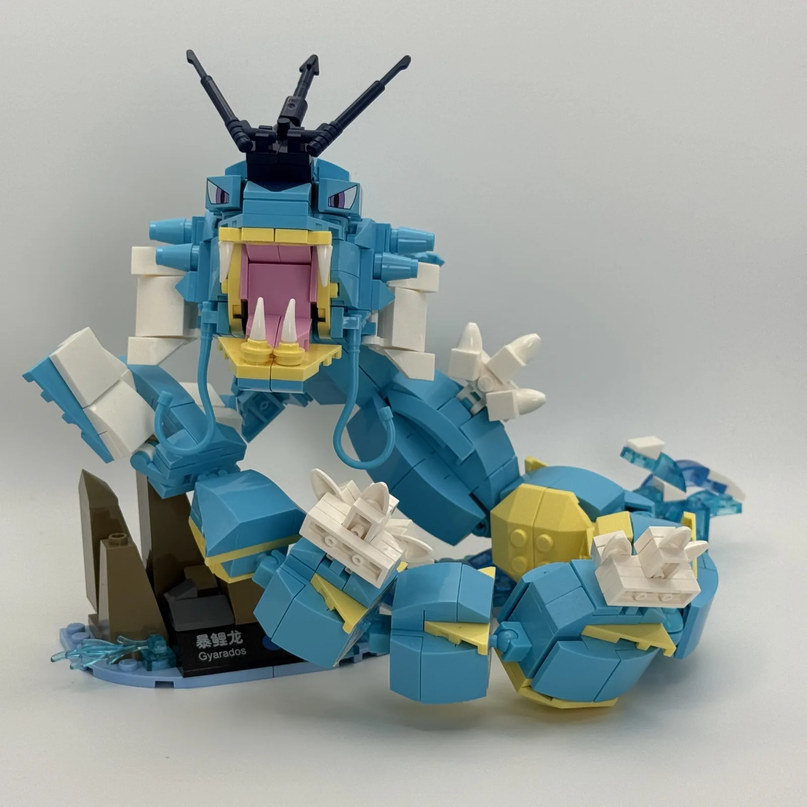 Pokemon Gyarados Brick-Built Display Model additional image 18 thumbnail