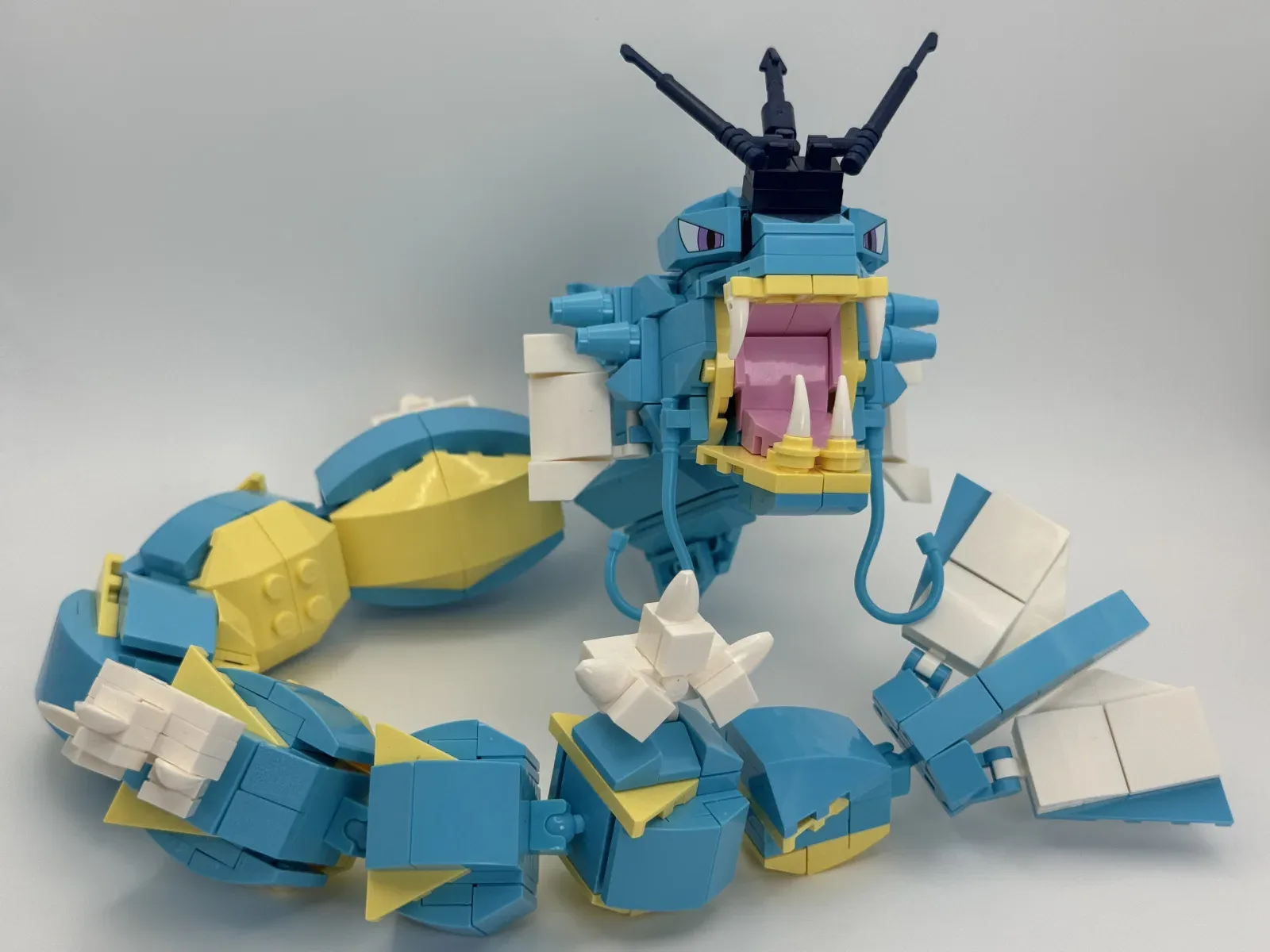 Pokemon Gyarados Brick-Built Display Model additional image 9 thumbnail