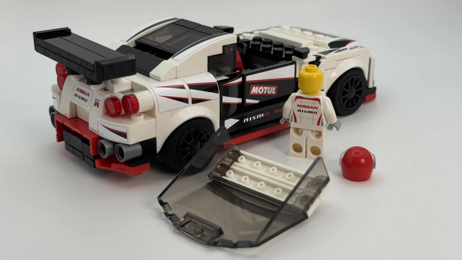 LEGO Speed Champion 76896 Nissan GT-R Nismo additional image 10 thumbnail