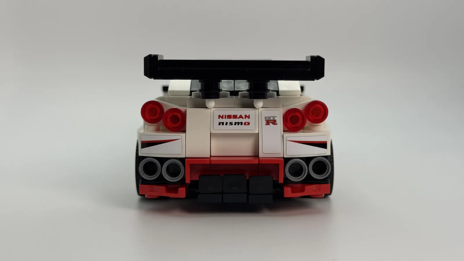 LEGO Speed Champion 76896 Nissan GT-R Nismo additional image 5 thumbnail