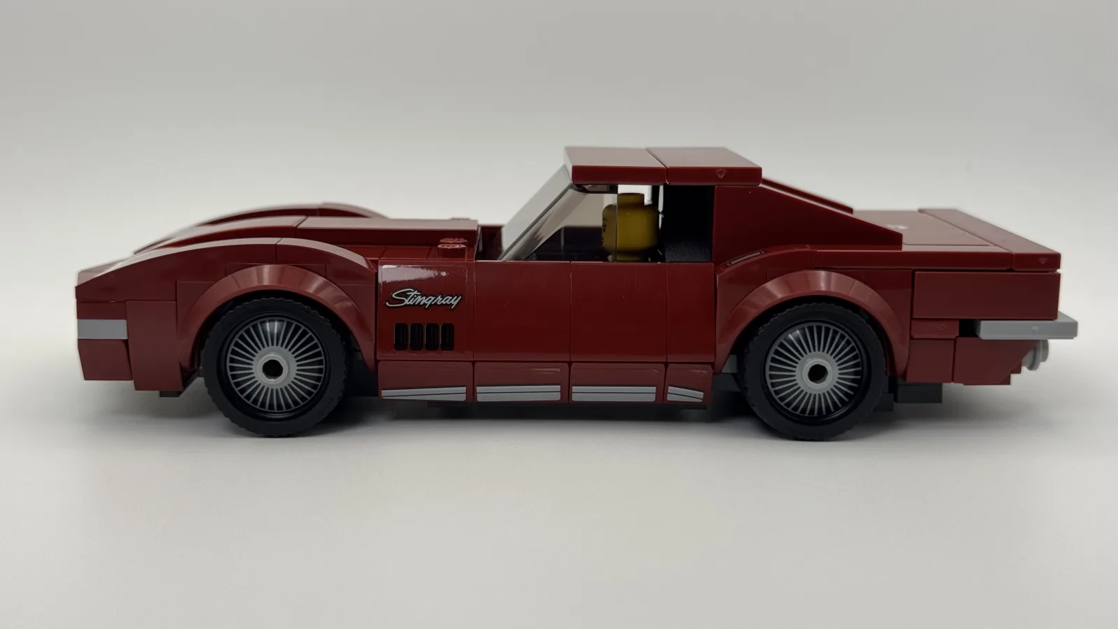 LEGO Speed Champions 76903 1968 Chevrolet Corvette additional image 3 thumbnail