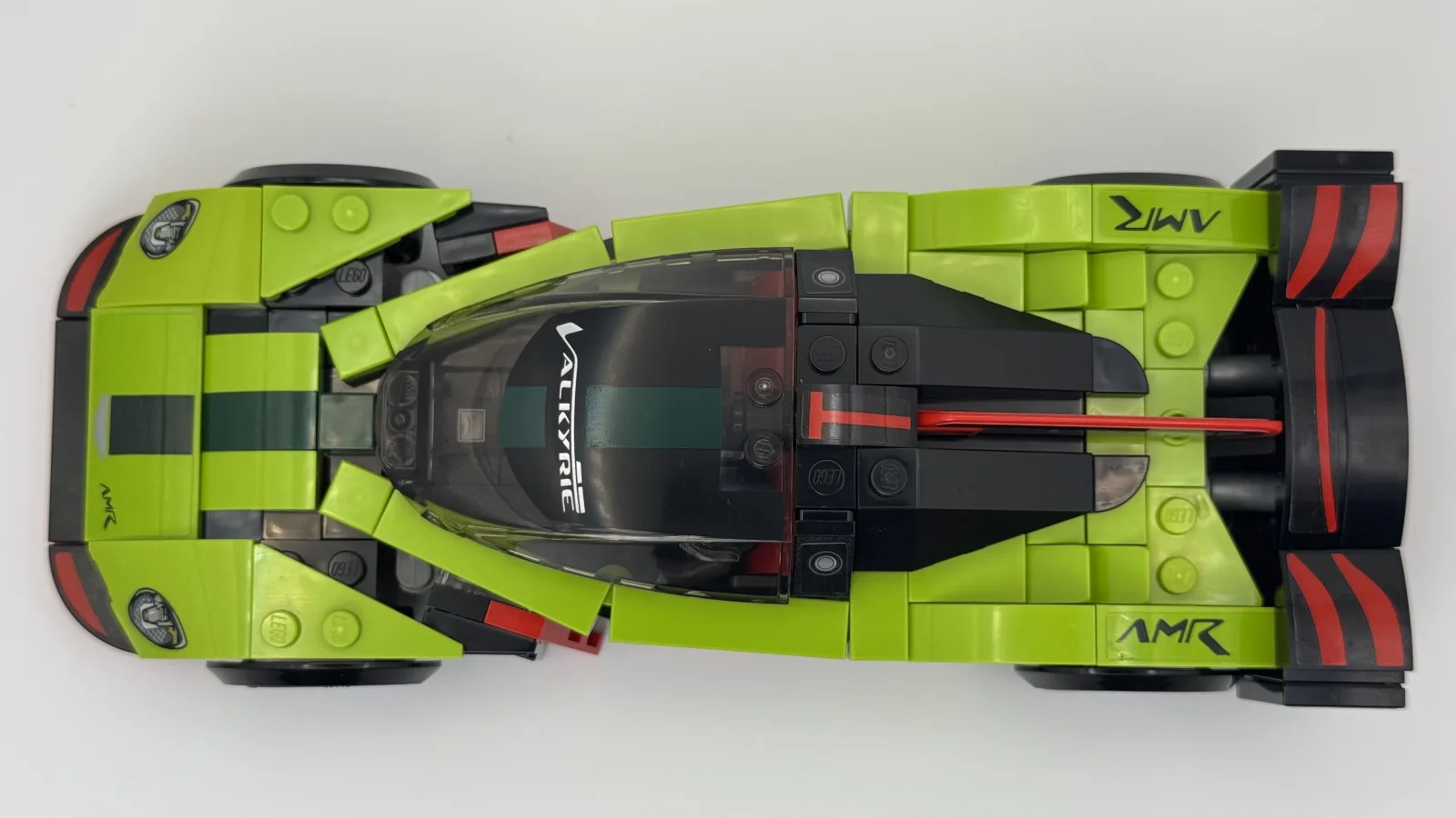 LEGO Speed Champions 76910 Aston Martin Valkyrie AMR Pro additional image 11 thumbnail
