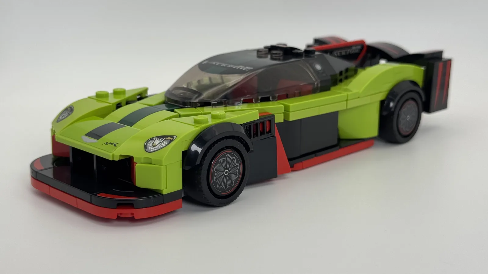 LEGO Speed Champions 76910 Aston Martin Valkyrie AMR Pro additional image 2 thumbnail