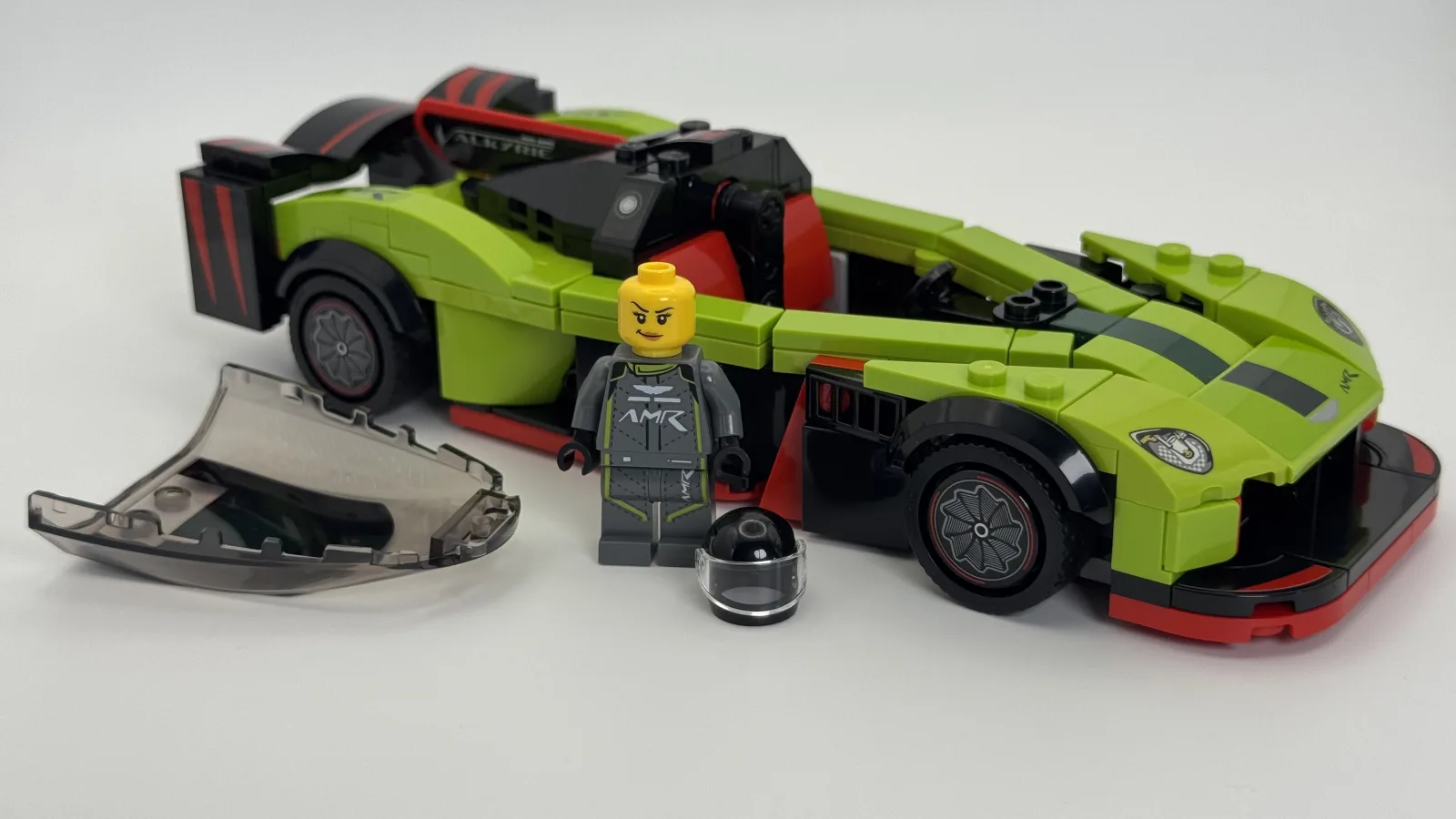 LEGO Speed Champions 76910 Aston Martin Valkyrie AMR Pro additional image 9 thumbnail