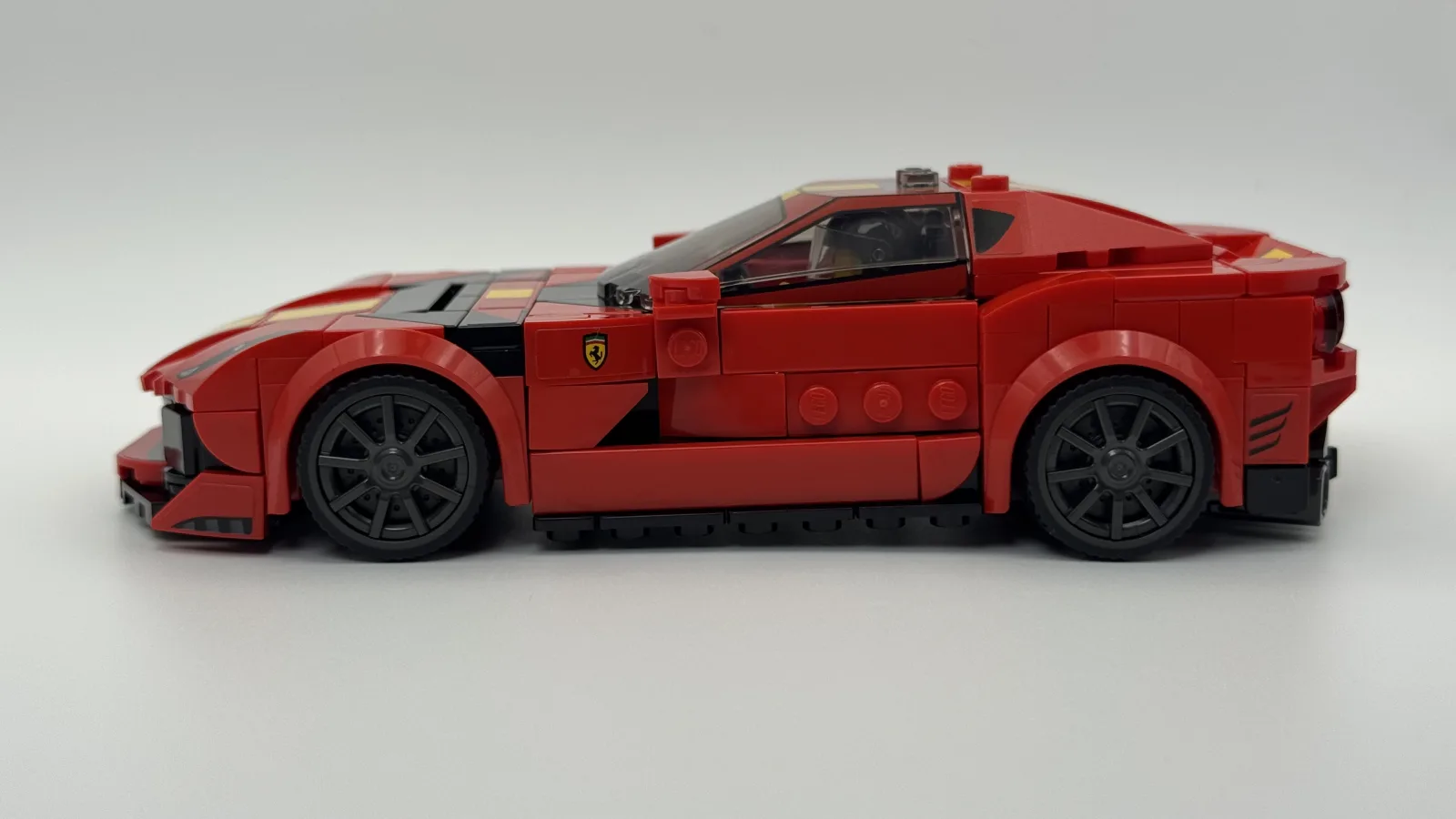 LEGO Speed Champions 76914 Ferrari 812 Competizione additional image 3 thumbnail