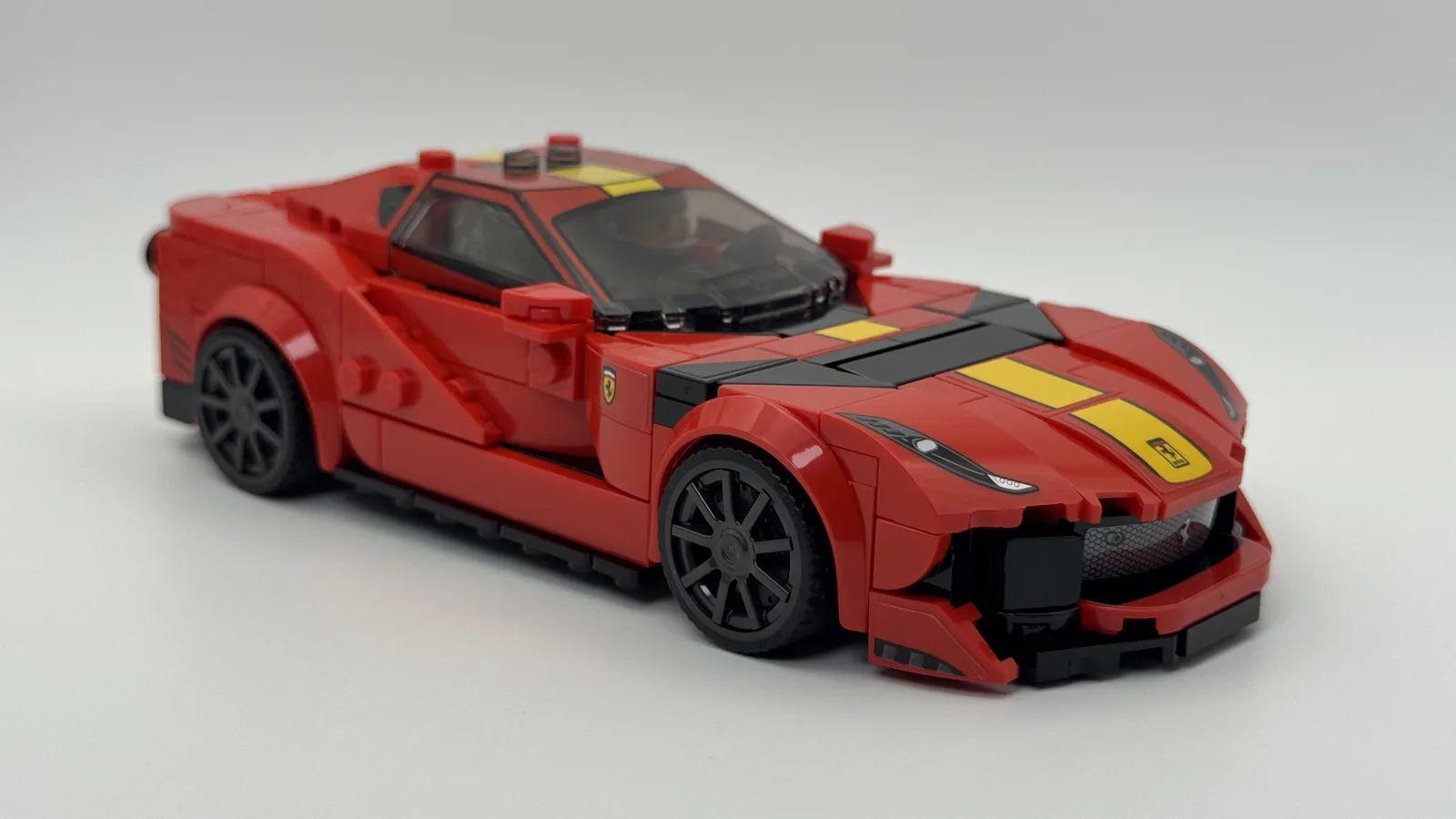 LEGO Speed Champions 76914 Ferrari 812 Competizione main image