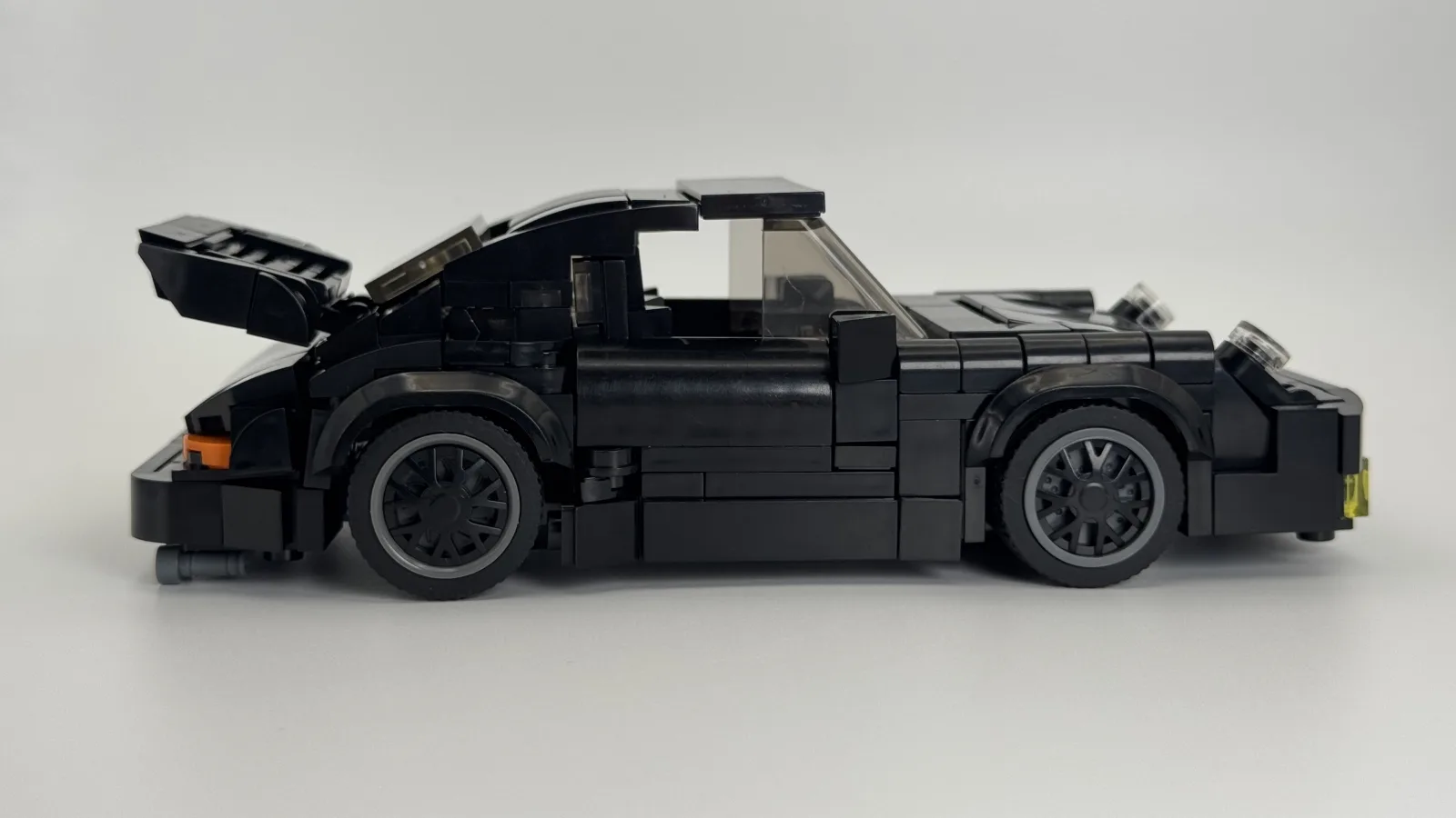 Porsche 911 Turbo (930) additional image 7 thumbnail