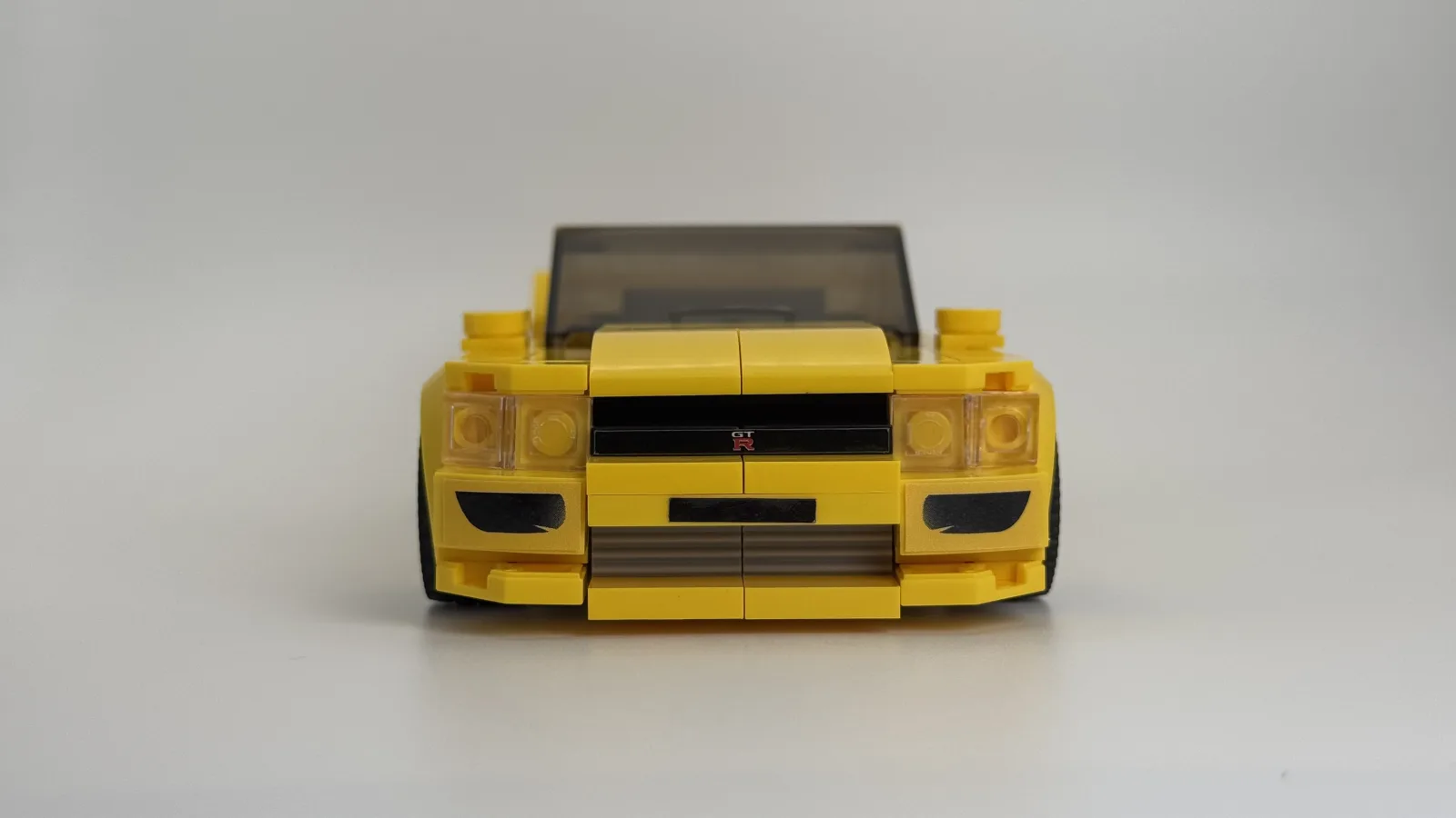 Fast & Furious Leon's Nissan Skyline GT-R R33 additional image 1 thumbnail