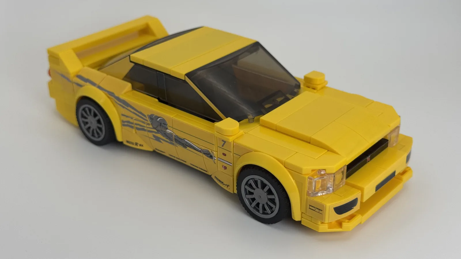 Fast & Furious Leon's Nissan Skyline GT-R R33 additional image 8 thumbnail